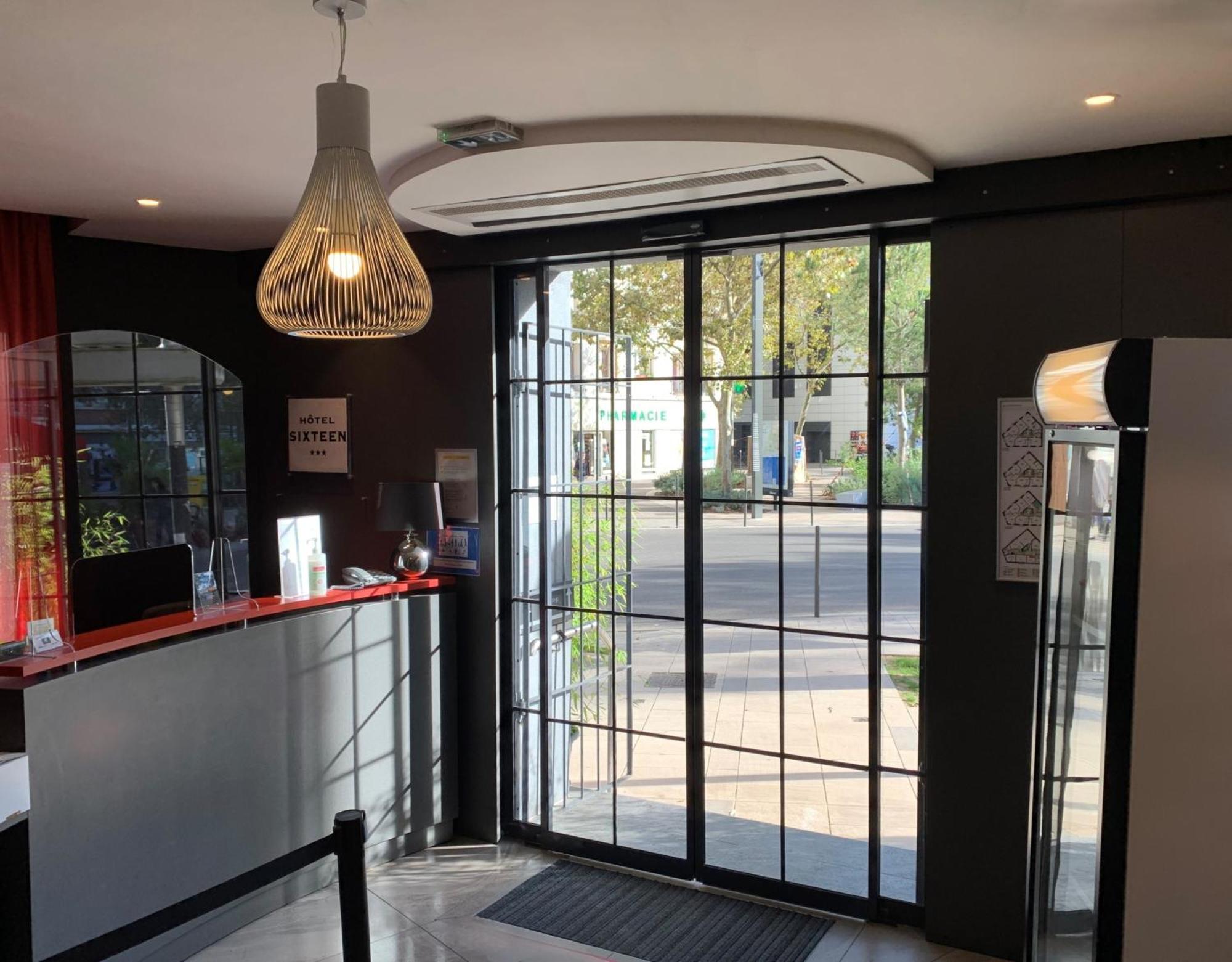 Hotel Sixteen Paris موروج المظهر الخارجي الصورة